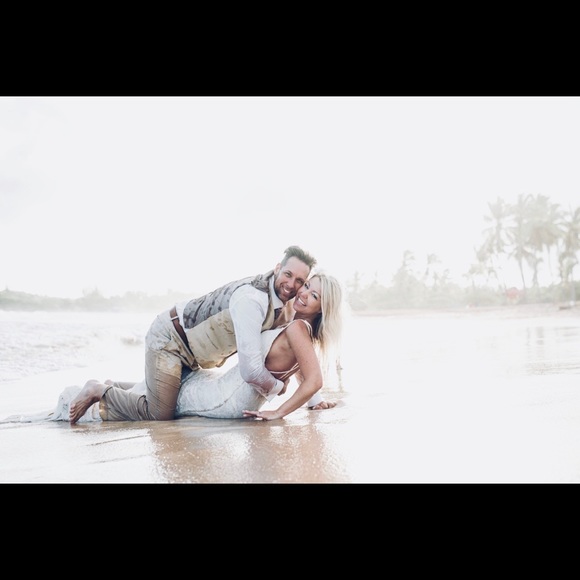 Wedding dress - Picture 8 of 8